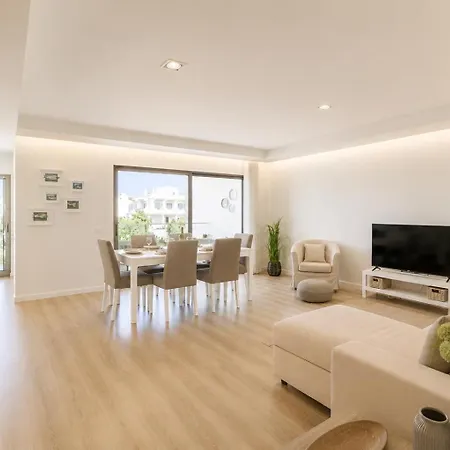 Lägenhet Spacious 2-suite Flat With Balconies In Portimão
